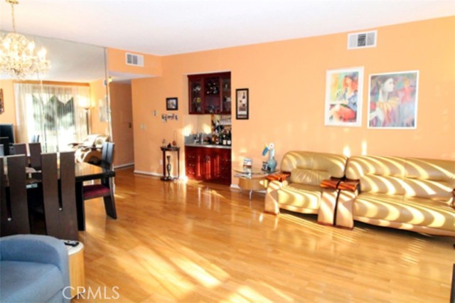 4242 Stansbury Avenue, 205 photo 3