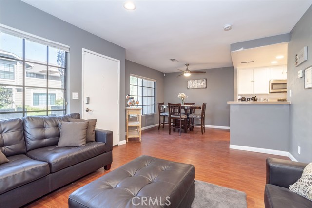 11350 Foothill Boulevard, 26 photo 3