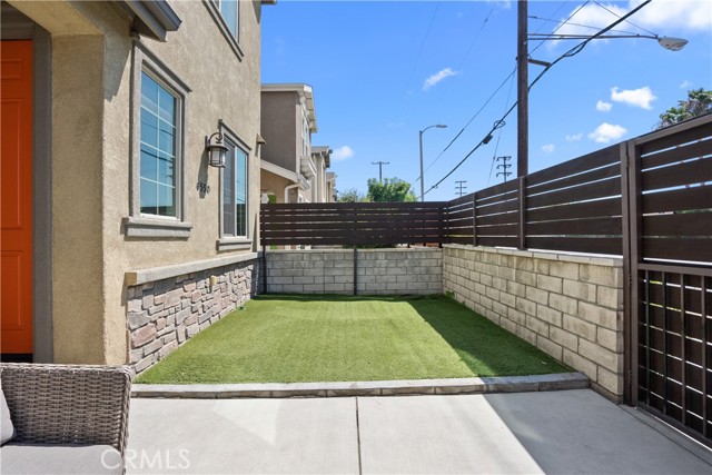 6550 Vineland Avenue photo 4