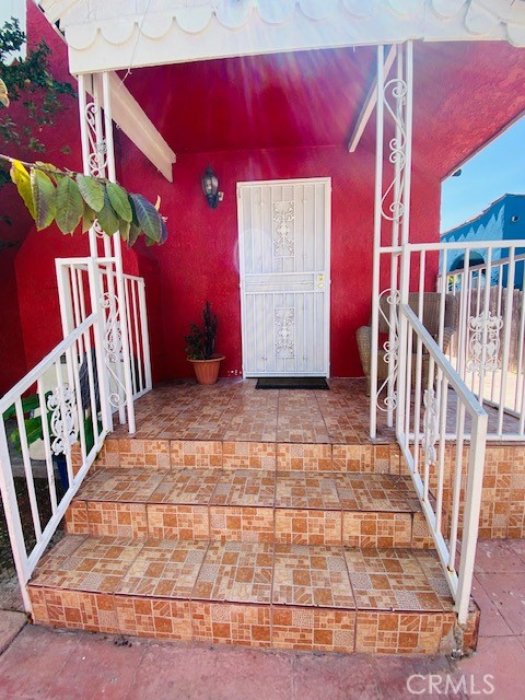 154 E 88th Place, Los Angeles, CA 90003