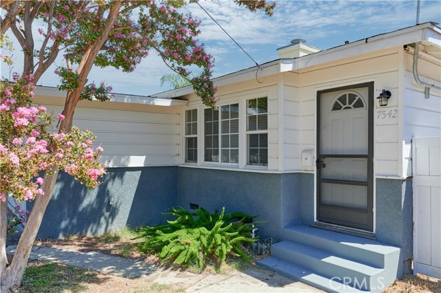 7542 Nestle Avenue photo 2