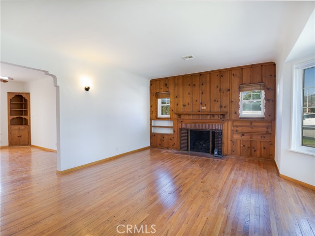1622 4th Street photo 4