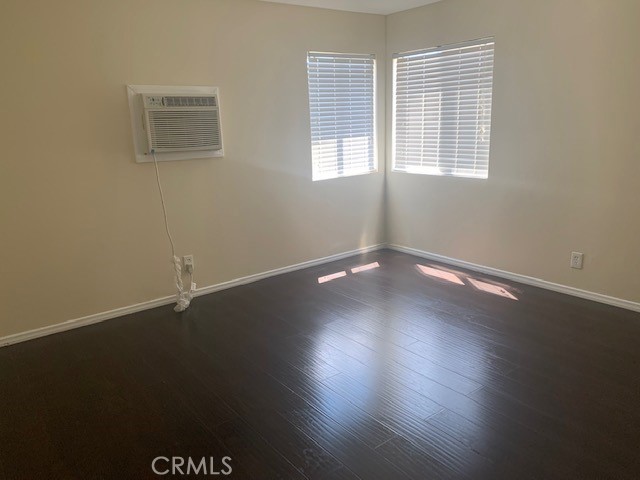 16255 Parthenia Street photo 2