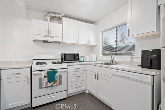 5700 Etiwanda Avenue, 120 photo 8