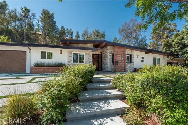 22312 TIARA Street photo 4
