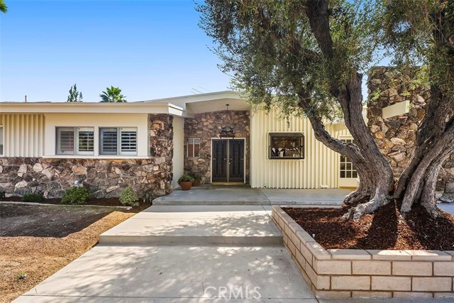 4410 Trancas Place photo 2