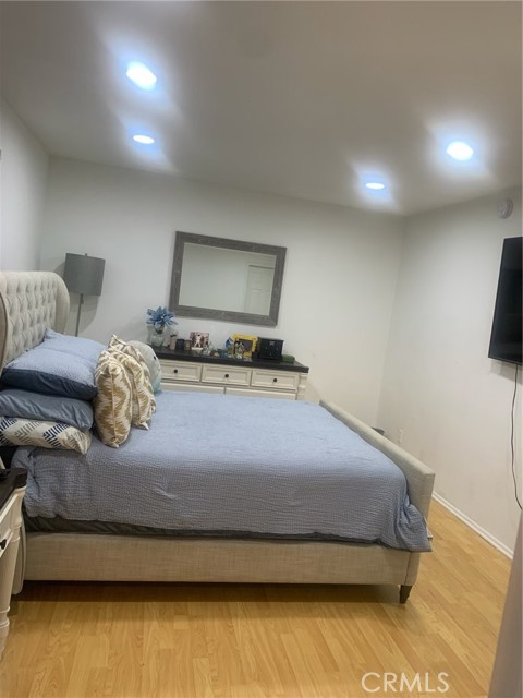 10636 Woodley Avenue, 66 photo 8