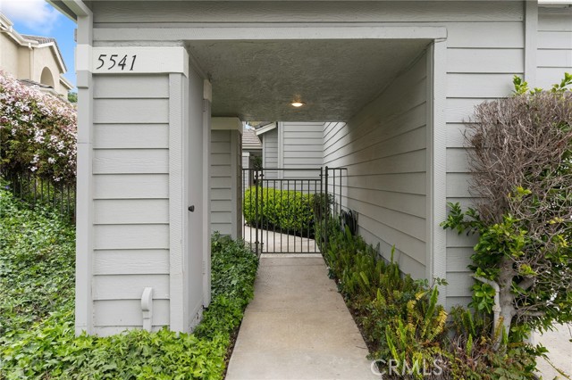 5541 Shadow Canyon Place photo 4