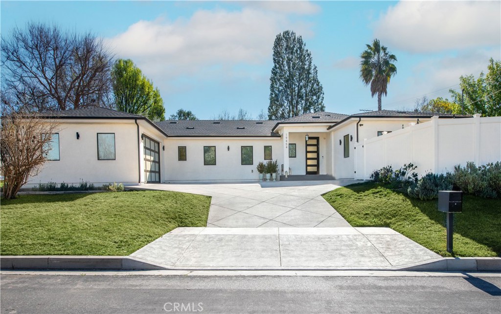 19454 Shirley Court, Tarzana, CA 91356