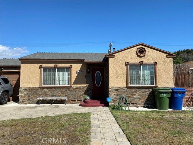 5850 Vineland Avenue photo 1