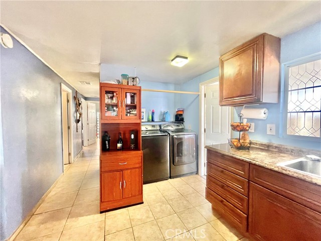 12401 Filmore Street, 541 photo 2