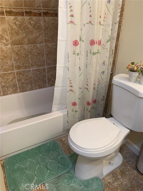 8840 Dorrington Avenue photo 8