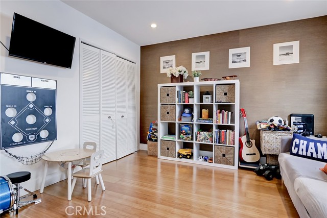 Bedroom 1/Play Room/Office View1