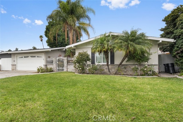 957 E Woodland Ln, Glendora, CA 91741