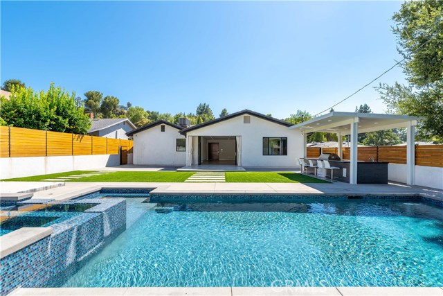 Photo of 21641 Mulholland Drive, Woodland Hills, CA 91364