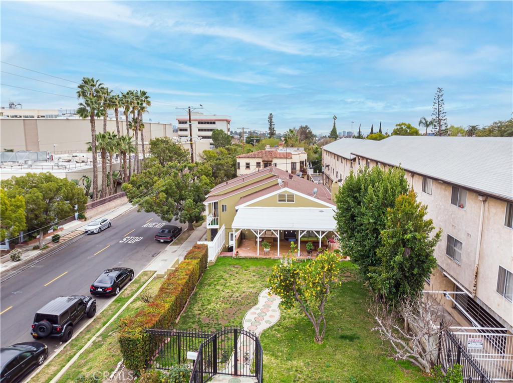 4302 Russell Avenue, Los Angeles, CA 90027