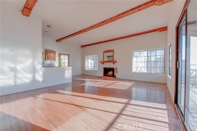 1943 Sunset Plaza Drive photo 10