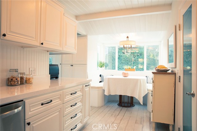7337 Zelzah Avenue photo 8
