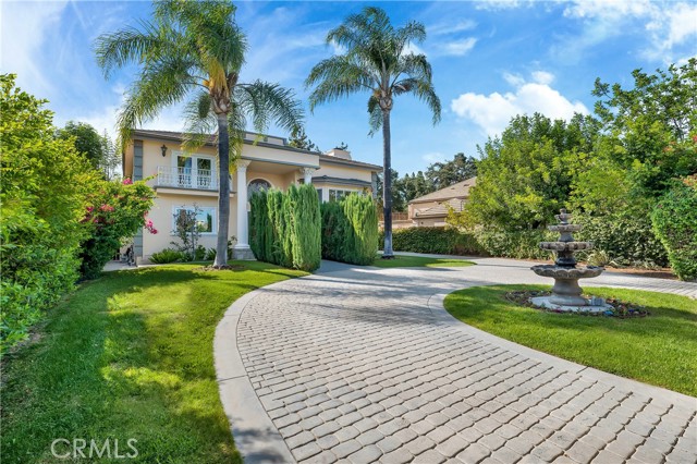 5035 Amestoy Avenue photo 3