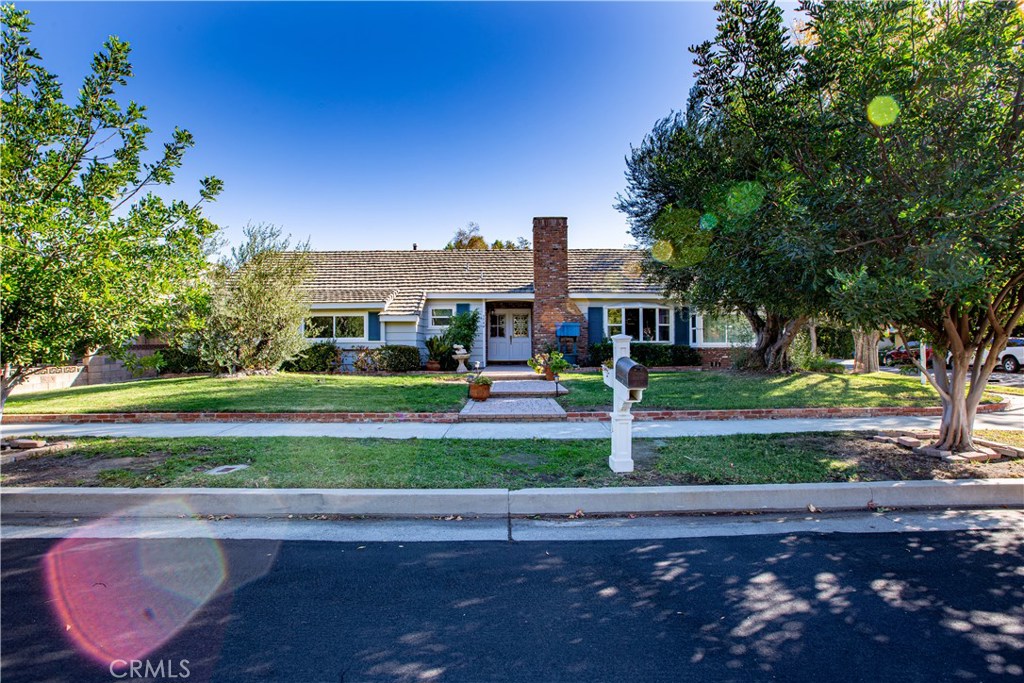 Residential for sale in Chatsworth, California, SR20188140