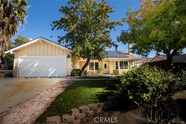 Detail Gallery Image 1 of 1 For 29678 Grandifloras Rd, Canyon Country,  CA 91387 - 4 Beds | 2 Baths