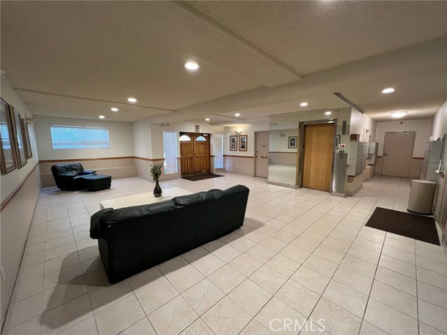 5400 Lindley Avenue, 322 photo 5