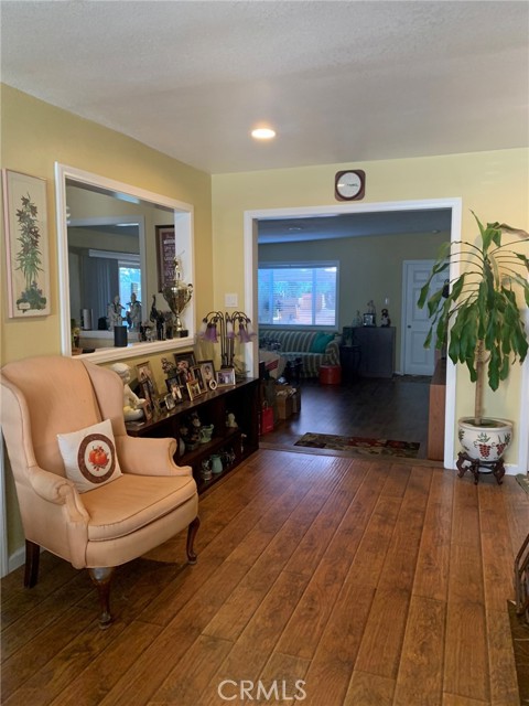 8840 Dorrington Avenue photo 4