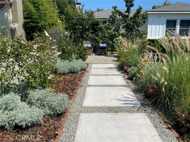 5644 Tobias Avenue photo 3