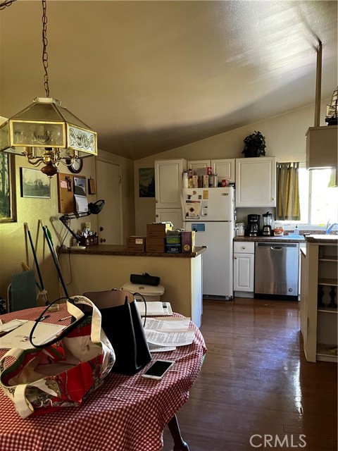 5746 Laramie Avenue photo 3