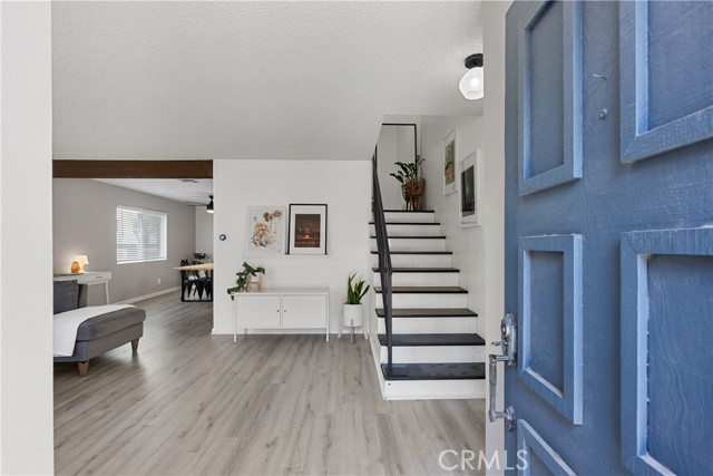 19221 Sherman Way, 35 photo 2