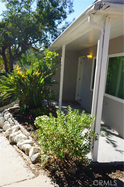 3 Bed Home for Sale in Val Verde, California