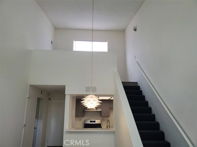 12601 Van Nuys Boulevard, 252 photo 4