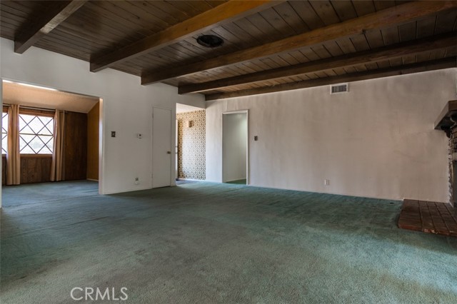 8514 Corbin Avenue photo 5