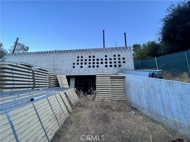 20240 Croydon Lane photo 4