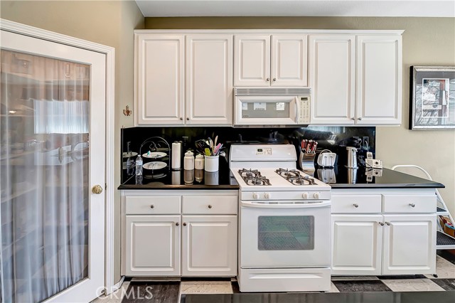 Kitchen/Pantry