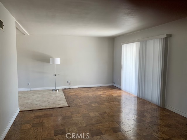 17052 Barneston Street photo 7