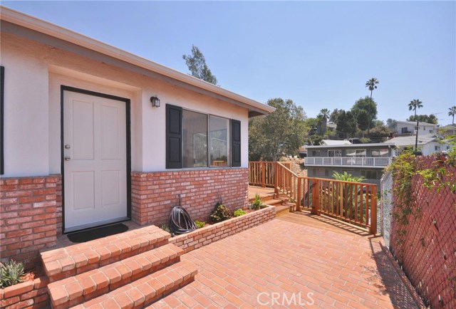 924 Pine Grove Ave, Los Angeles, CA 90042