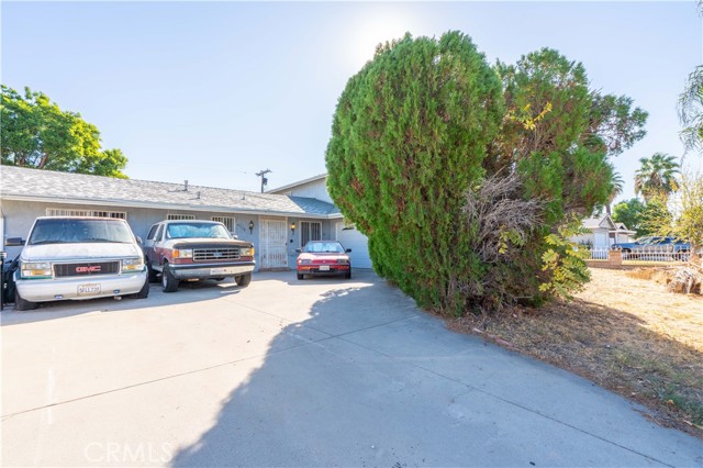 9758 Jovita Avenue photo 3