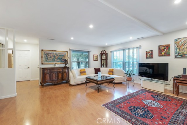 16908 Los Alimos Street photo 8