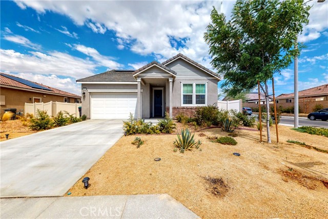 Detail Gallery Image 1 of 1 For 44104 Pagoda Wy, Lancaster,  CA 93536 - 4 Beds | 2 Baths