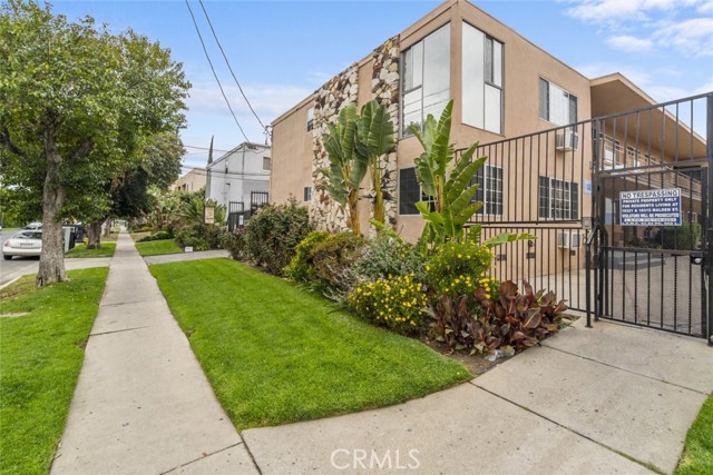 18321 Malden Street Northridge, California A prime dual parcel real estate opportunity in the coveted city of Northridge. 18321-18325 Malden St is a stabilized apartment complex comprised of 16 individual units that are all separately metered, attached carports accessible through a communal driveway, and an onsite communal laundry room with water heater accessibility plus an extra boost to the property income. The retrofit was completed in 2019 and a new roof was installed in 2016 to make this asset stable for many years to come. Loyal tenants enjoy the close proximity to plenty of local business, shops, and restaurants plus close distance to CSUN, Northridge hospital and Northridge Middle School. It’s a high demand location property with a strong cashflow!