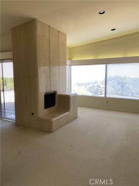 7944 Zeus Dr, Los Angeles, CA 90046