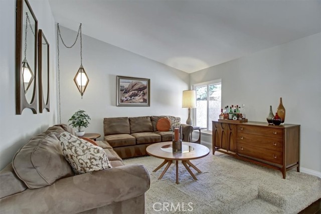 10200 Larwin Avenue, 6 photo 6