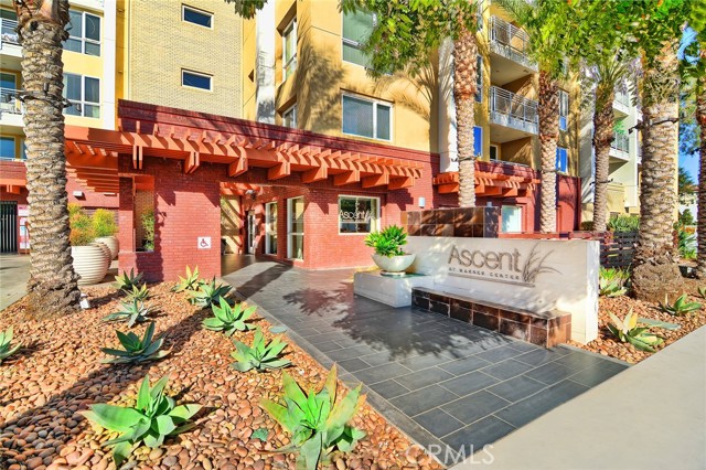 Detail Gallery Image 1 of 1 For 21301 Erwin St #535,  Woodland Hills,  CA 91367 - 1 Beds | 1 Baths