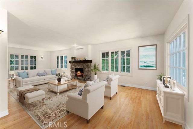 14208 Chandler Boulevard photo 3