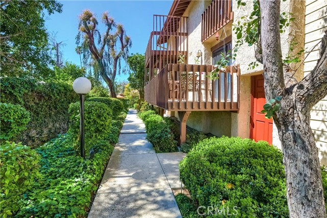 5944 Costello Avenue photo 1