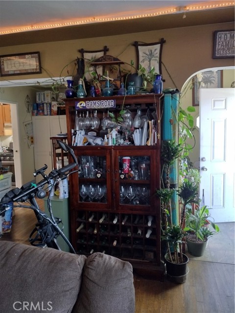 450 Doris Avenue photo 2