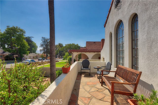 901 East Magnolia Boulevard photo 3