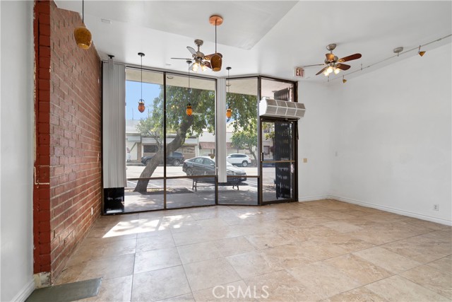 9925 Commerce Avenue photo 4