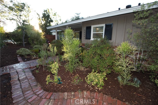 20601 Devonshire Street photo 5